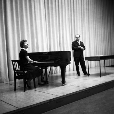 1967 - Die Schauspielerin und Kabarettistin Elsbeth Janda und Fritz Nötzoldt bei einem Auftritt 