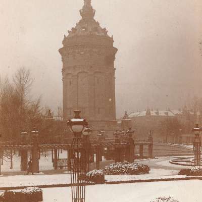 1920 - Wasserturm im Schnee 