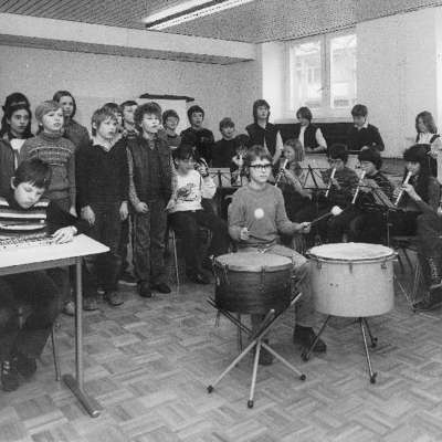1980 - Im Lessinggymnasium dagegen findet man viele Interessenten der Musik. 