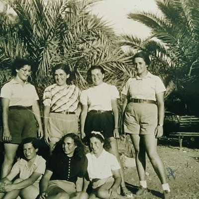 Edith Flattau (rechts) 1940 in Eretz Israel
