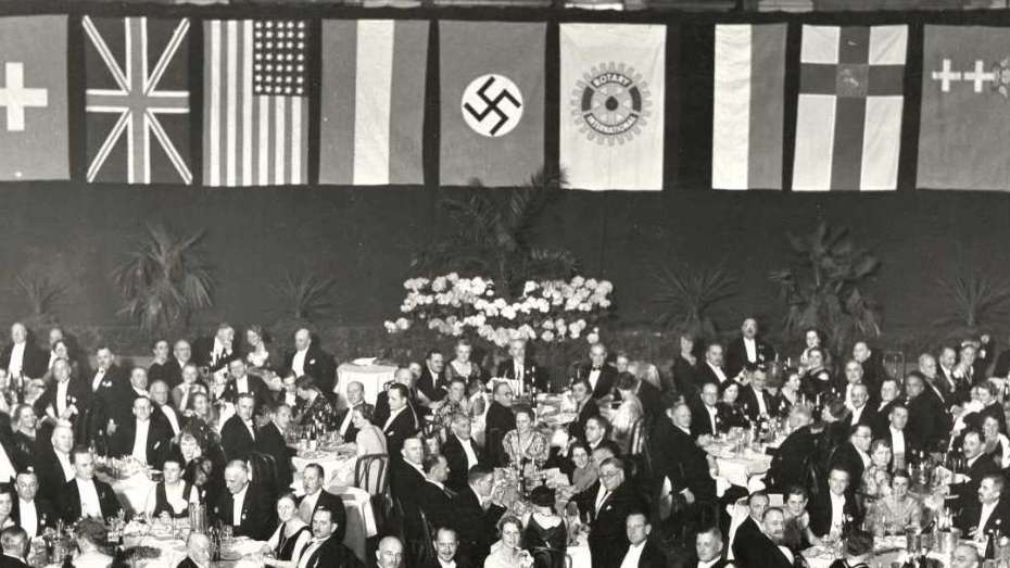 Bild schwarz-weiß des Banketts der Distriktkonferenz in Wiesbaden, 1935