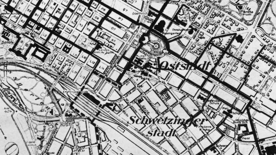 schwarz-weiß Karte mit dem Stadtheizungsnetz in Mannheim, 1961 (Ausschnitt)