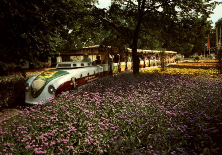 Kleinbahn im Herzogenriedpark, 1975