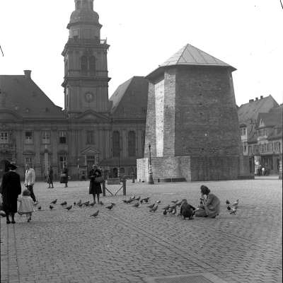 1942 - Luftschutzmaßnahme am Denkmal 16.9. 