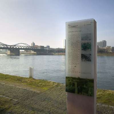 Rheinhafen und Rheinbrücke