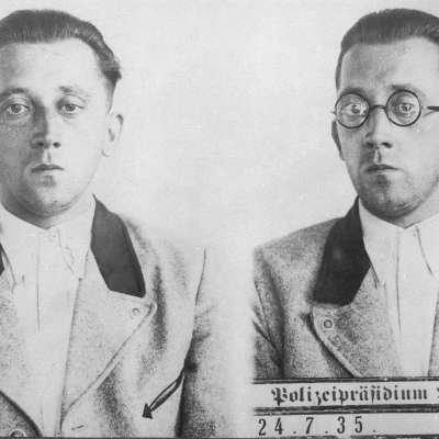 Gustav Dieter unmittelbar nach der Festnahme 1935 (Polizeifoto)