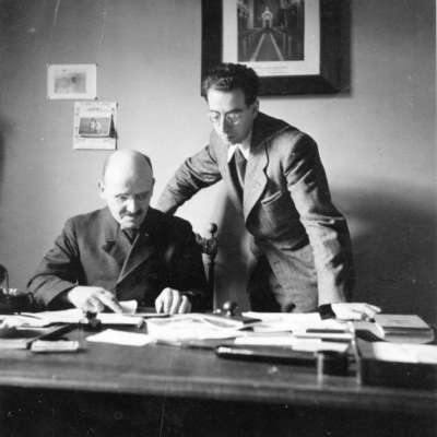Dr. Franz Rosenthal (rechts) mit Dr. Eugen Neter (1939)
