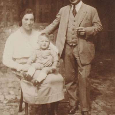 Frieda und Otto Michel mit Sohn Ernst (später: Ernest)