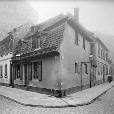 Das Haus H 5, 7 (weiß) um 1908