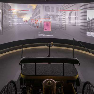 Blick in die Ausstellung: Benz-Raum