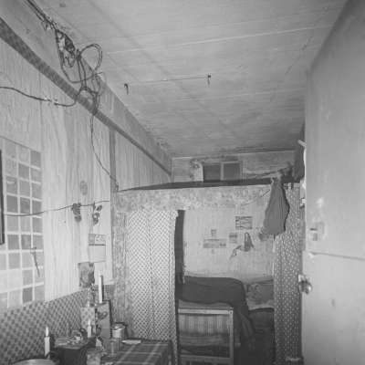 Bunkerwohnung nach dem Zweiten Weltkrieg. Foto um 1950