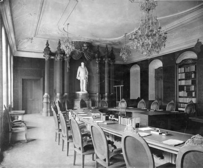 Der Stadtratssaal um 1910