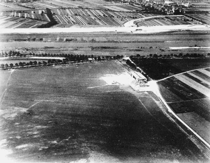 Luftaufnahme Neuostheim und Flughafen