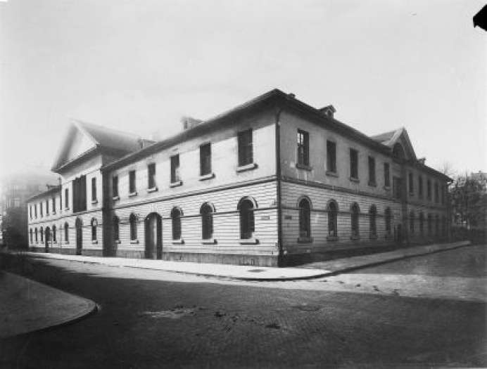 Historisches Bild R 2-Schule