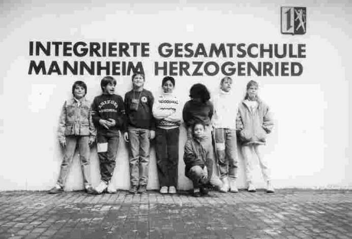 Integrierte Gesamtschule Herzogenried, 1987