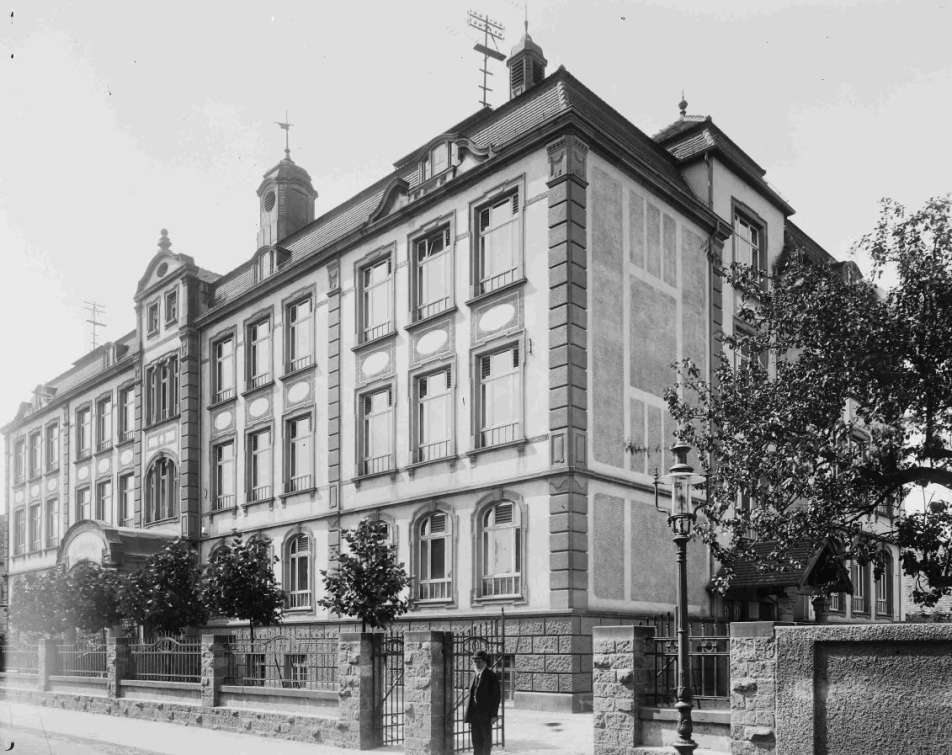 historische Aufnahme der Gustav-Wiederkehr-Schule