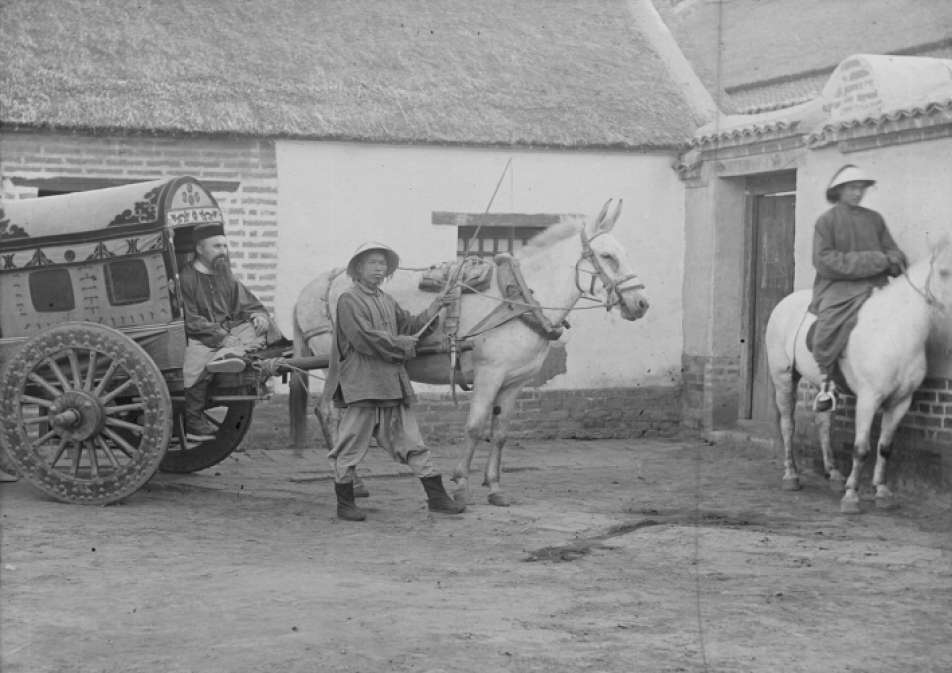 Pferdekutsche als Transportmittel in China, um 1900